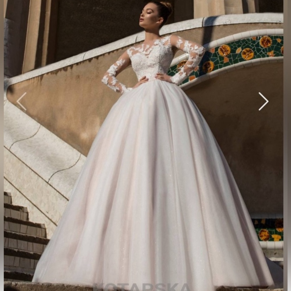 Iryna Kotapska A-line wedding dress size EU44- US 12